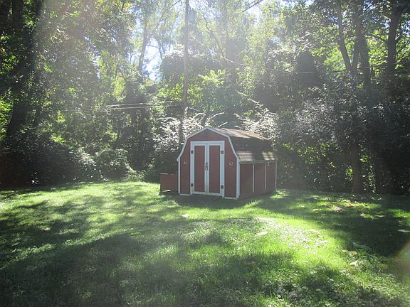 3rd image of 4550 Glen Martin Dr