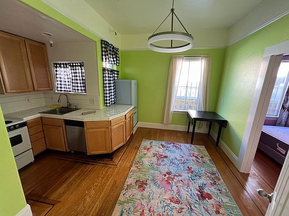 5th image of 475 Green St #3