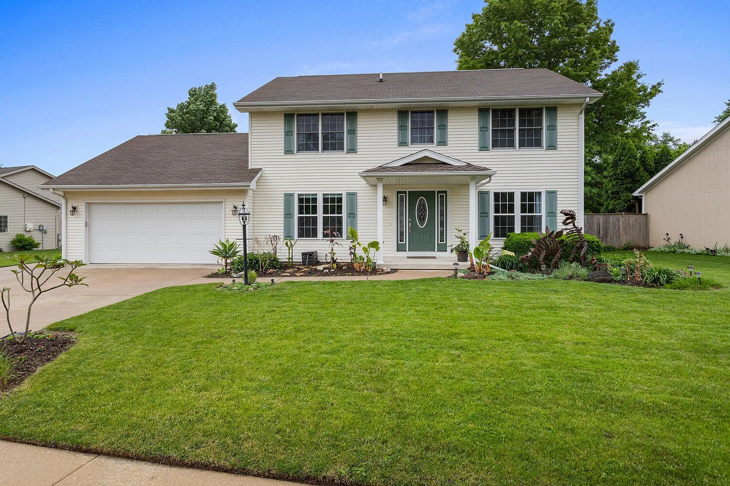1912 Oak Park Dr photo 1