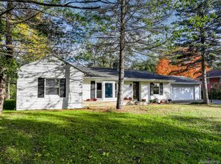 38940 Ann Arbor Trl, Livonia, MI 48150