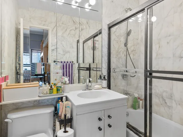 261 West 71st Street image 11 of 13