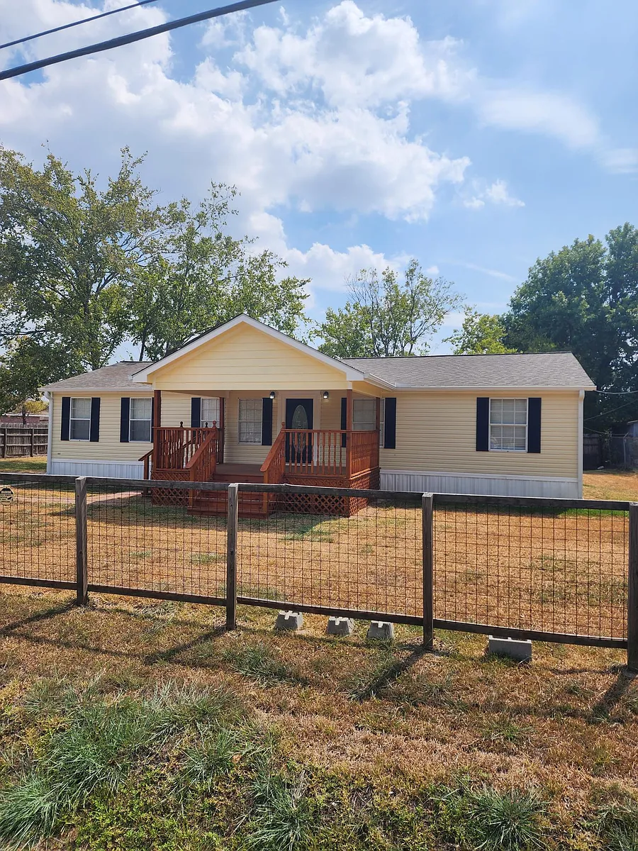 Building Photo - 2102 N Battlebell Rd