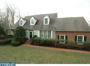 140 Carters Grove Ln, Malvern, PA 19355