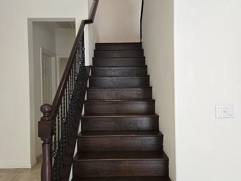 174 Pathway — Photo 8