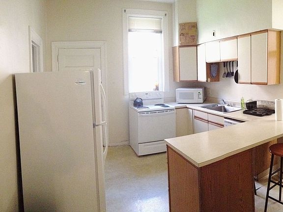 3rd image of 237 N Dithridge St #7