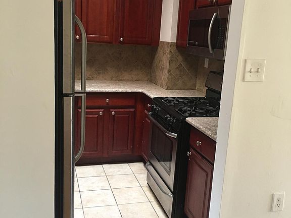 3rd image of 3229 Bruner Ave