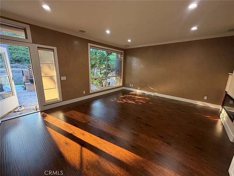 27 Tradewinds — Photo 10