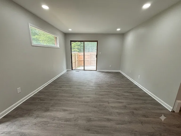 9984 Shoshone Way — Photo 3