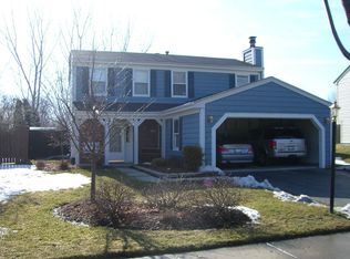 440 S Garden Ave, Roselle, IL 60172