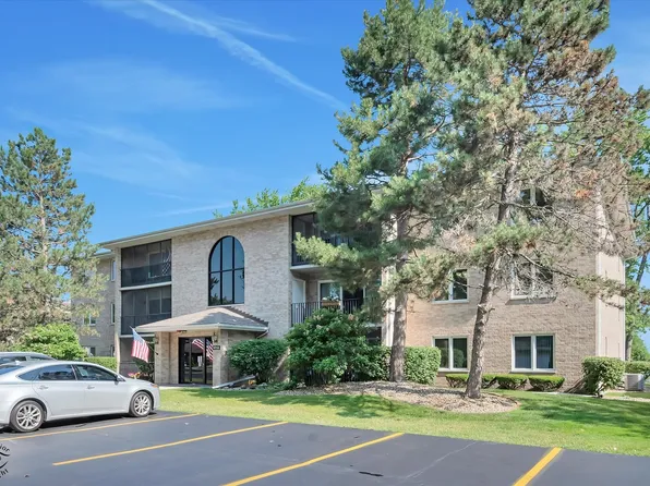 4950 134th Ct APT 510, Crestwood, IL 60418
