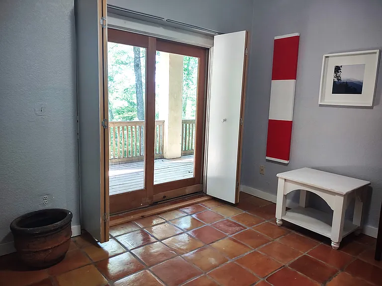 40 Mary Wendy Rd #2 — Photo 12