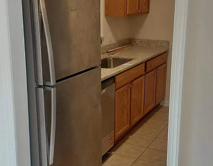 109 Madrid Ct — Photo 6