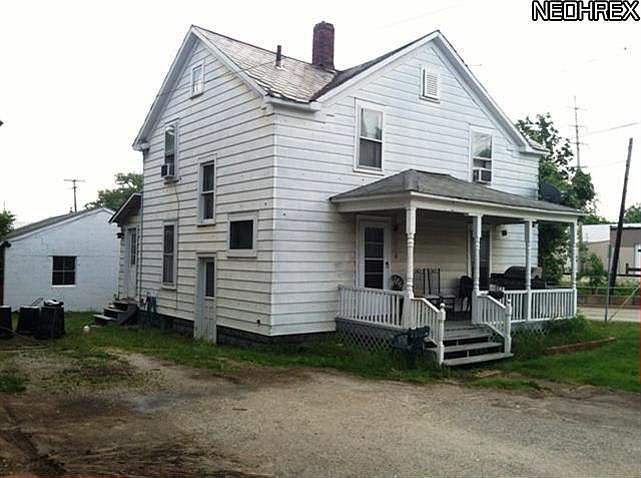 2nd image of 256 S Elmwood Ave