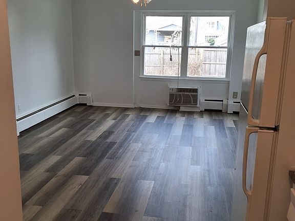 4th image of 170 Birdseye St #1A2