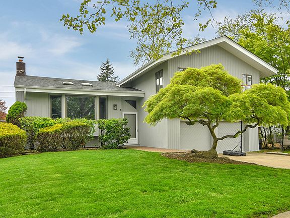 3rd image of 71 Forsythia Ln