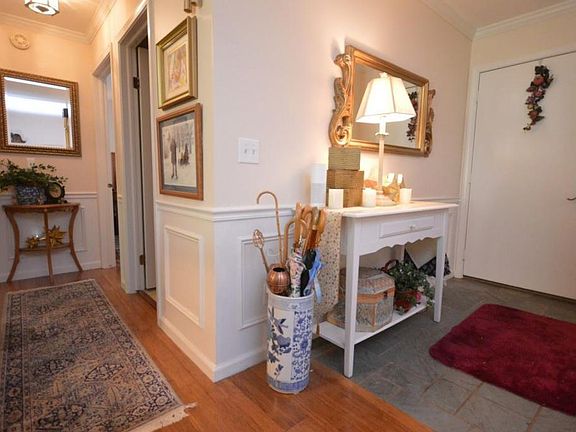 3rd image of 802 Trailridge E