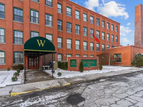54 Green St APT 211, Leominster, MA 01453