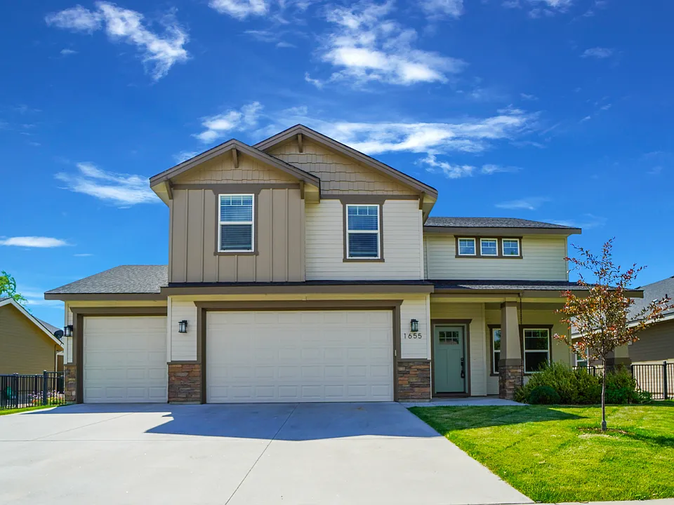 1655 N Azurite Pl