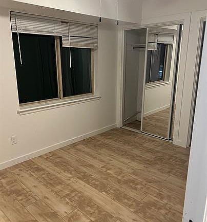 4th image of 1015 E Hurd St