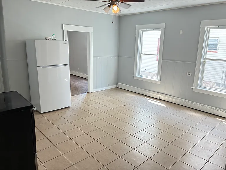 113 Emerald St #1 — Photo 3