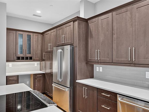 4th image of 125 NE 4TH STREET #38