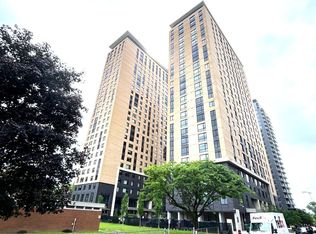 105 Champagne Ave S #1817, Ottawa, ON K1S 5E5