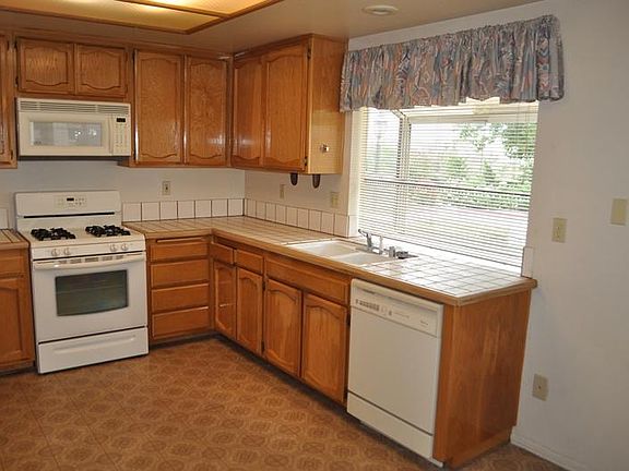 2nd image of 25647 Lawton St