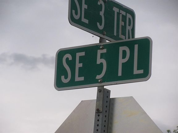 5th image of 306 SE 5th Pl