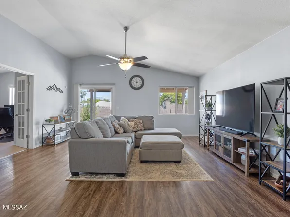 8091 E Sundew Dr, Tucson, AZ 85710