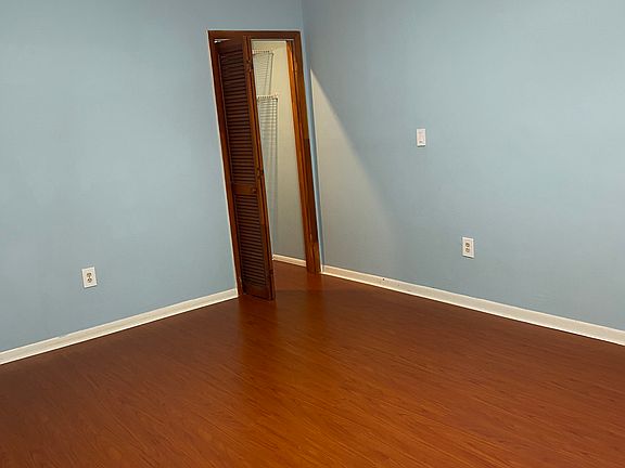 3rd image of 3547 SW 24th St #B