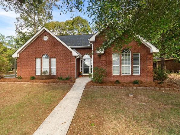 69 Sunny Meadows Dr, Hattiesburg, MS 39402