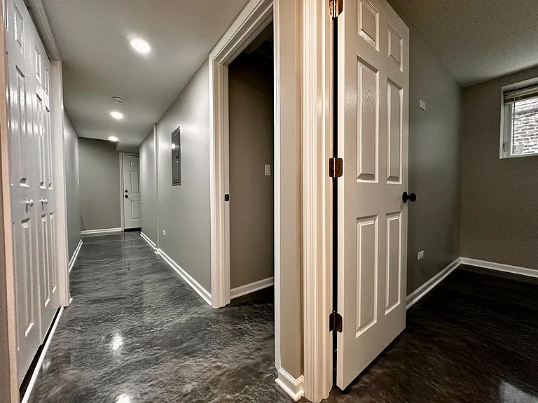 Amazing 4-bed Duplex by UIC — Photo 37