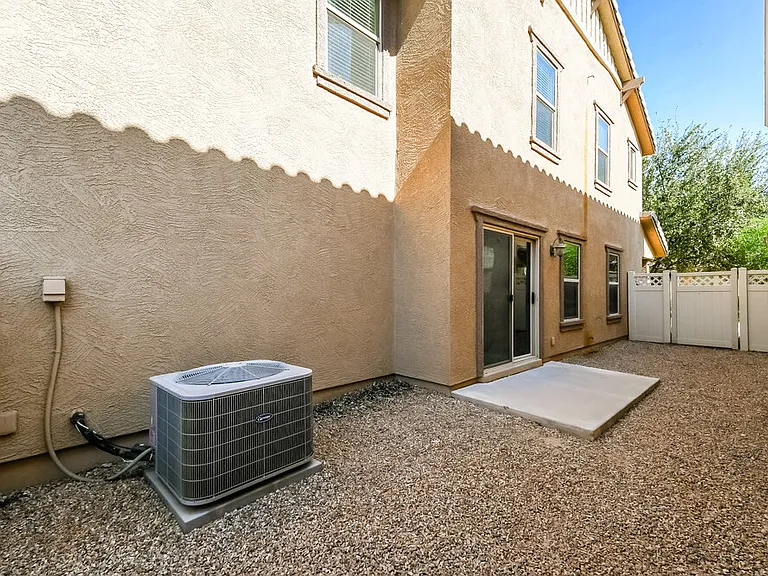 923 S Pheasant Dr — Photo 16