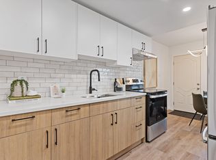 70 Amberly Ct NW, Edmonton, AB T5A2H9