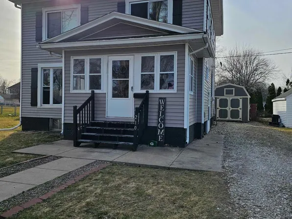 210 N Timber St, Knoxville, IL 61448