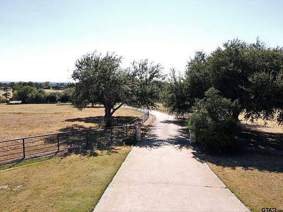 3rd image of 19231 Us Highway 79 E