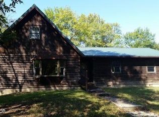 1533 Town Creek Rd, Murphysboro, IL 62966