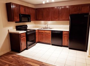 950 E Rue De La Banque St #216, Saint Louis, MO 63141