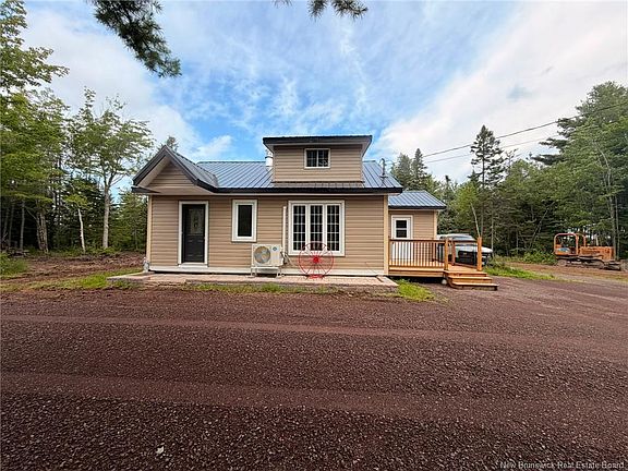 4th image of 580 Saint Sosime Rd