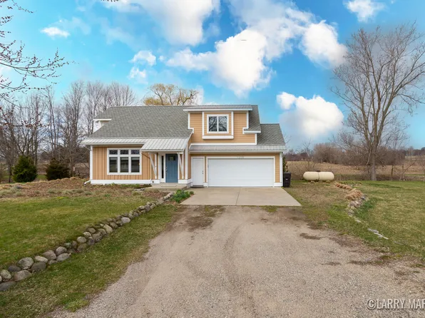 1205 8th Ave SW, Byron Center, MI 49315