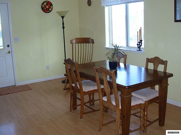 5th image of 32 Triplett Ln