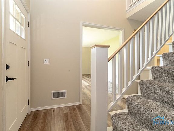 3rd image of 922 Bexley Dr