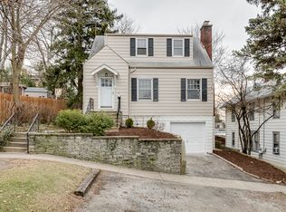 117 E 12th St, Lockport, IL 60441