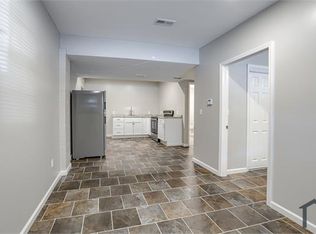 8718 E Winner Rd, Independence, MO 64053