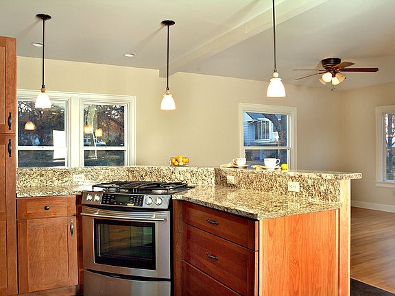 Gathering Island in Kitchen