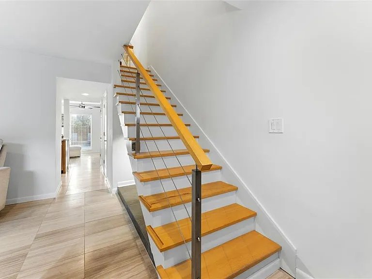 105 E Davis Blvd #B — Photo 11