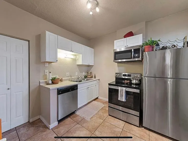 4066 Shaw Blvd #2E — Photo 3