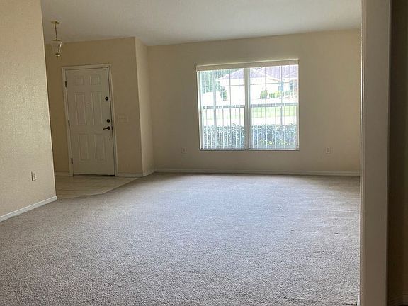 5th image of 424 Marion Oaks Crse