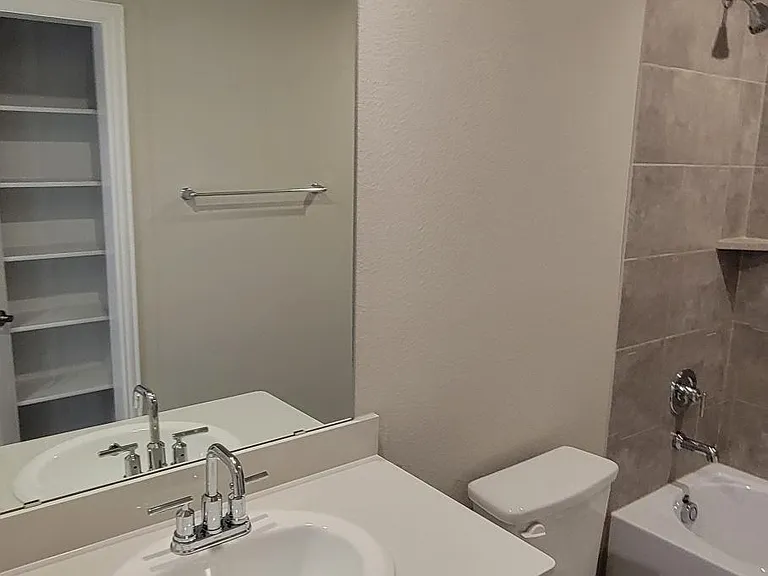 2644 Oneida Ln — Photo 9