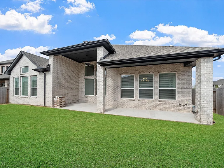 2211 Stone Lodge Ct — Photo 32